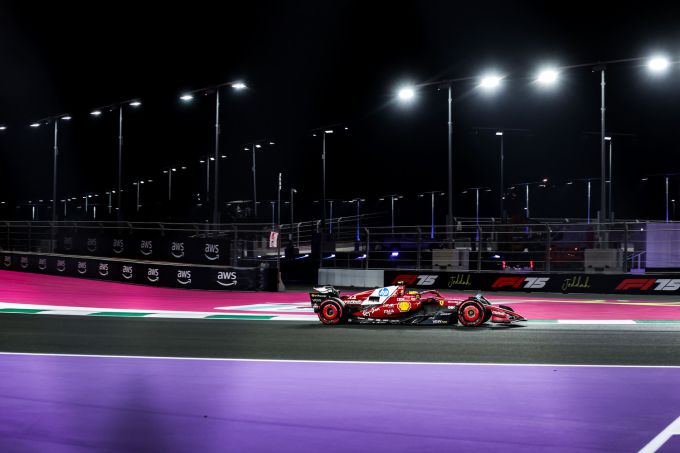 Lewis Hamiltons moeizame begin bij Ferrari Foto 2