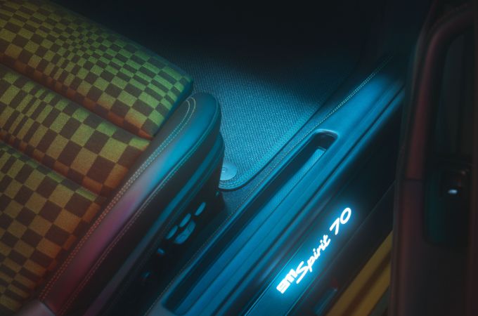 Porsche 911 Spirit 70: Een tijdloos icoon herleeft Foto 15