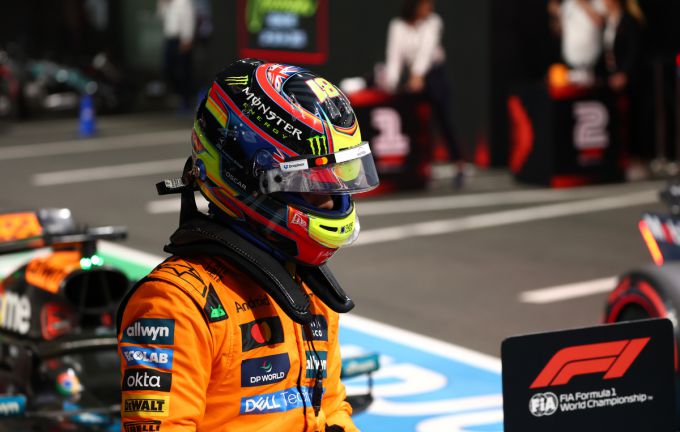 Oscar Piastri Max Verstappen Jeddah
