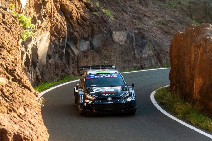 FIA World Rally Championship Rally Islas Canarias 2025 Foto 9 Toyota bergweg met schaduw RBCP