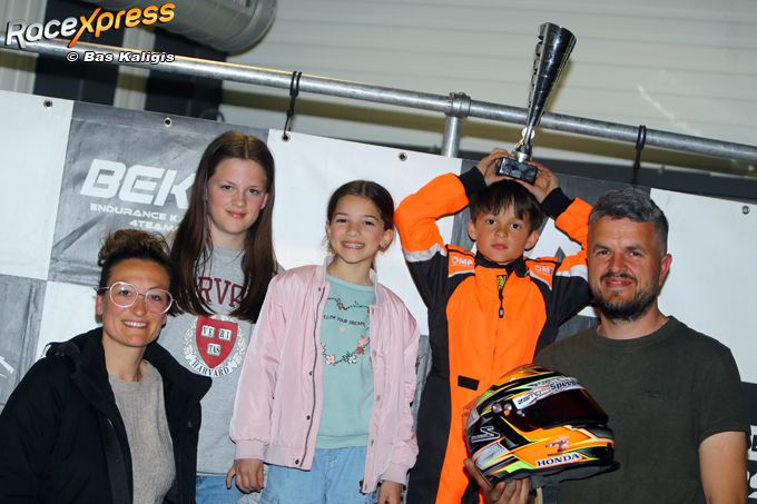 Aidan Zanders blijft strijden en pakt podiumplaats in GK4 Kart Series