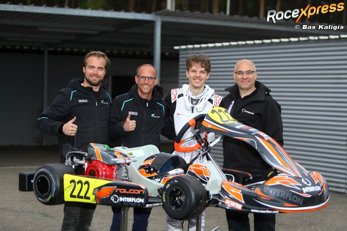 Dilan Oude Voshaar pakt overtuigende zege in Honda 9PK Senioren