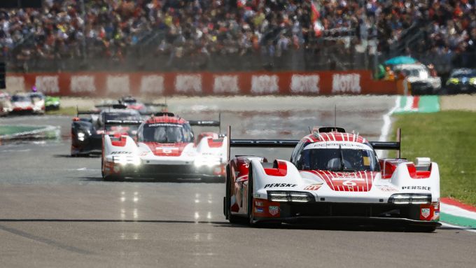 FIA WEC 6 Hours of Imola Porsche Penske Motorsport Foto 1