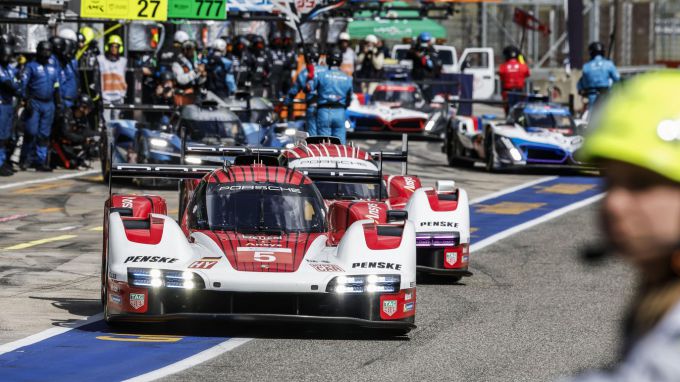 FIA WEC 6 Hours of Imola Porsche Penske Motorsport Foto 9