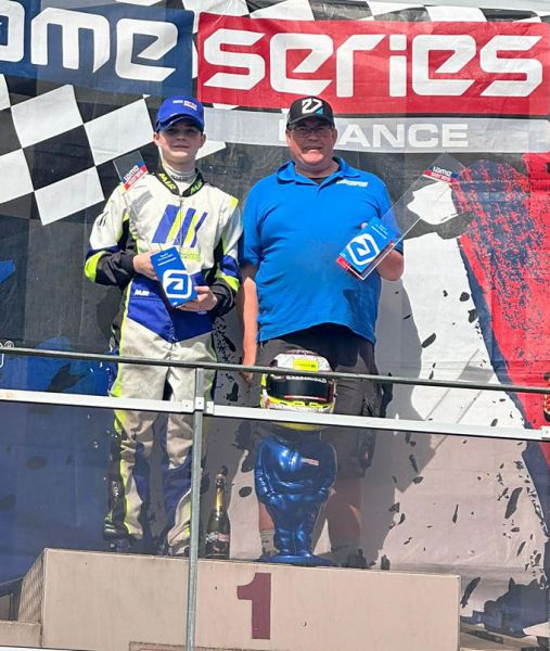 Mick en Ton Blankespoor op podium IAME France