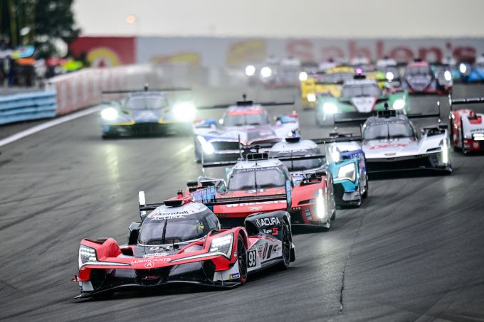 IMSA WeatherTech SportsCar Championship-Watkins Glen International Nr93 Acura Meyer Shank Racing w/Curb Agajanian, Acura ARX-06, GTP Renger van der Zande, Nick Yelloly foto 117