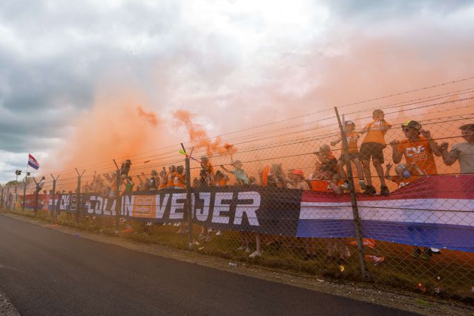 Collin Veijer en de oranjezee fanclub