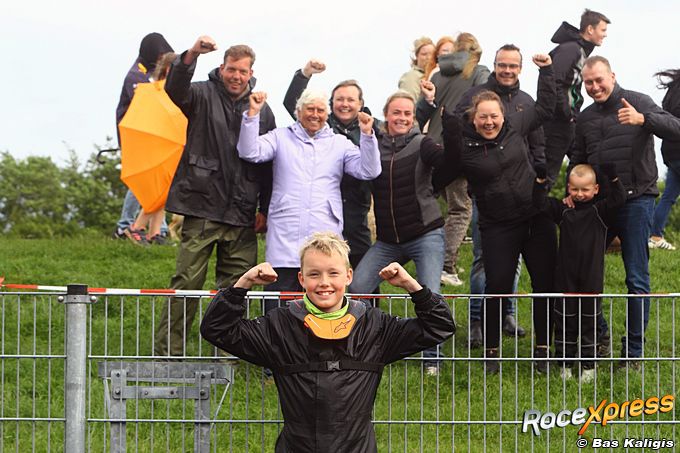 Tim Frederiks dendert naar overtuigende zege in NXT GP