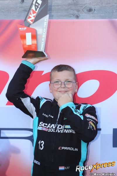 Kartbelofte Kay Miegielsen dendert naar daverende zege in Strijen