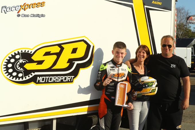 Karttalent AJ Burggraaff domineert met perfecte score in Eindhoven