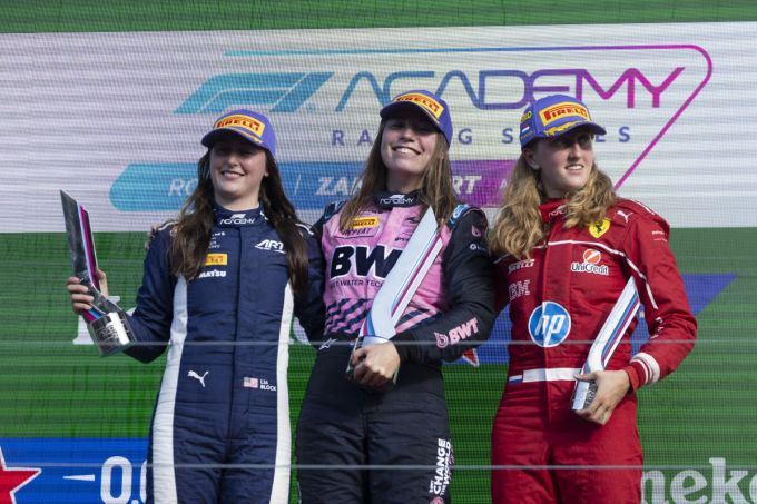 Nina Gademan behaalt eerste overwinning