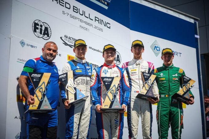 Matteo De Palo wint Race 1 op de Red Bull Ring