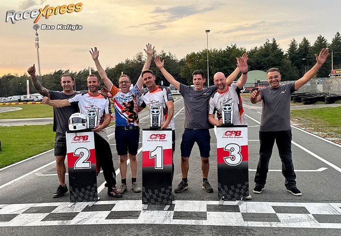 DNA Racing onder leiding van Wim Roulaux pakt met Arjan Stierman, Jeffrey Baars en Toon van Hapert bekers