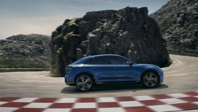 De volledig elektrische Porsche Macan GTS Foto 3