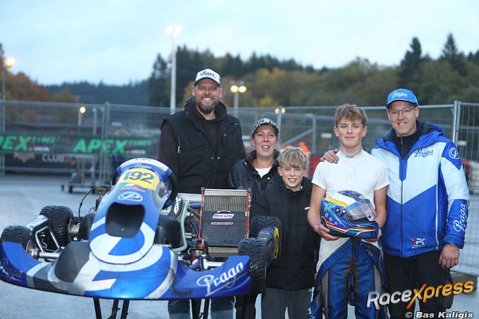 Rav Martens met familie en monteur