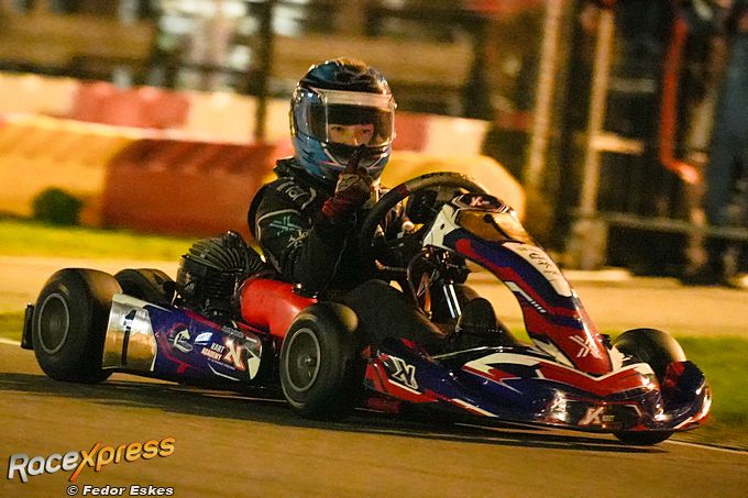 Karttalent Xavi Radecke Nederlands kampioen na dijk van een nachtrace in TM Mini 60