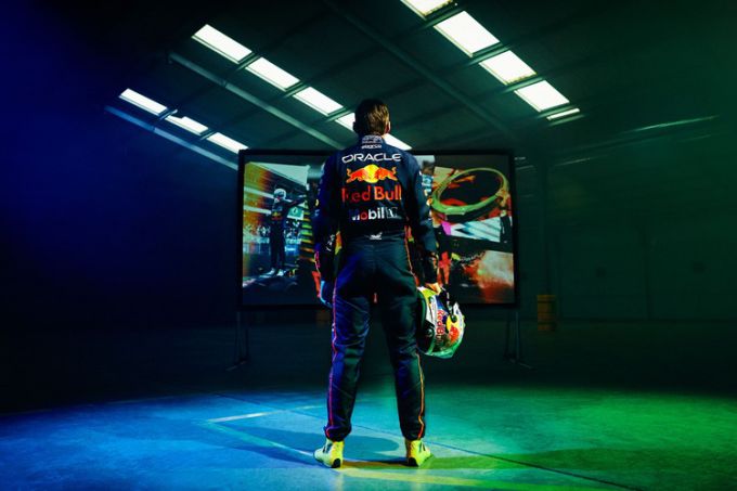 Max Verstappen verrast met speciale helm in Brazilië Foto 9