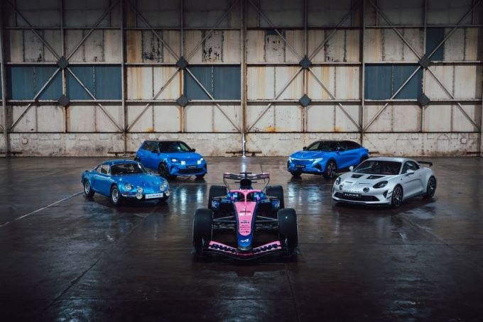 Alpine A526 Mercedes Pierre Gasly en Franco Colapinto introductie 2026 foto 8