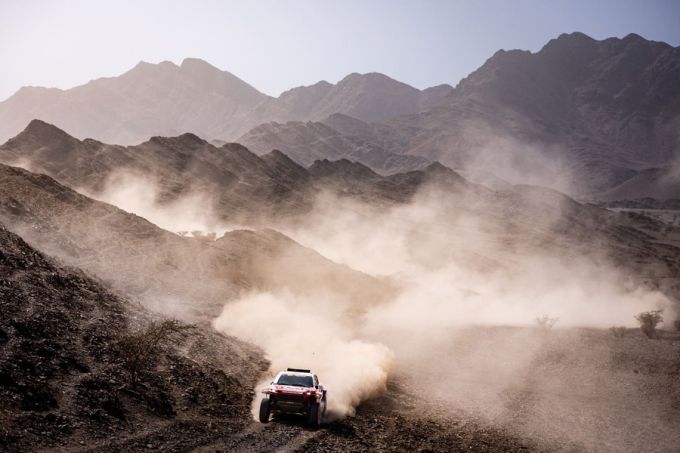 Dakar Rally 2026 Stage 2 TOYOTA GAZOO Racing W2RC DKR GR Hilux Foto: newsroom.toyota.eu 2
