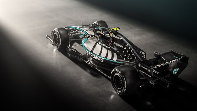 Mercedes W17