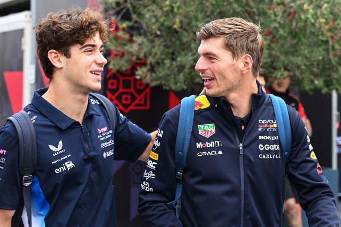 Max_Verstappen_en_Franco_Colapinto