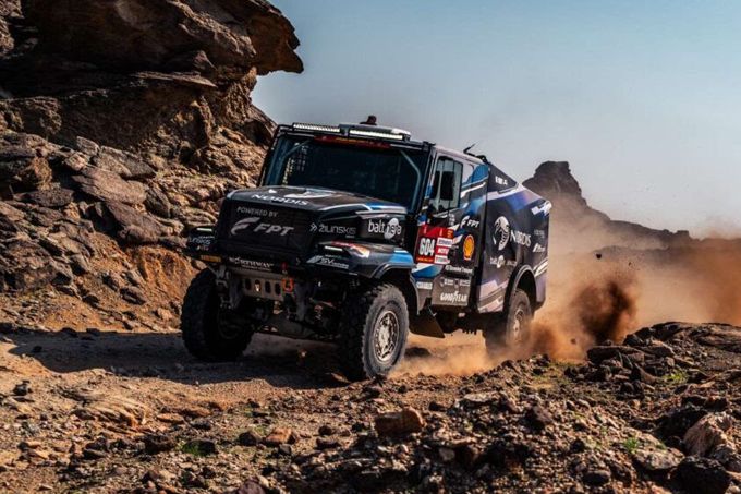 Team De Rooy FPT blijft doordenderen in de hoogste versnelling in Dakar Rally, wéér een een-twee