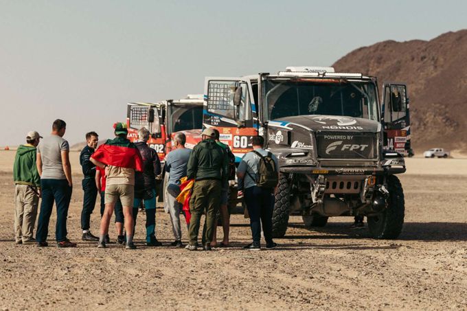 Opnieuw daverende een-twee voor Team De Rooy FPT in Dakar Rally