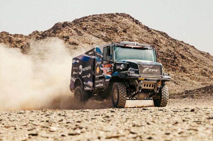 Opnieuw daverende een-twee voor Team De Rooy FPT in Dakar Rally