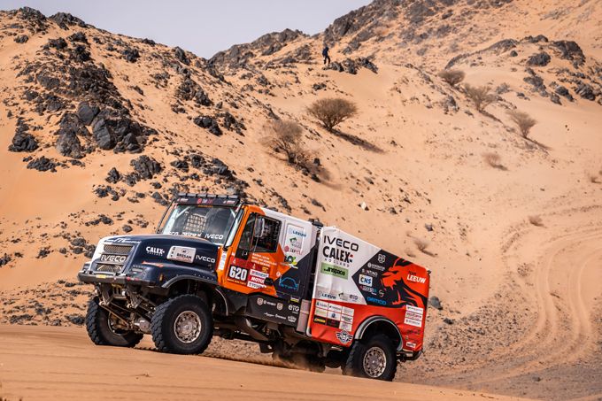 Team Leeuw opnieuw sterk met 12e plaats in Dakar-etappe bij Badi ad Dawasir