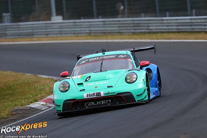 Porsche 911 GTR3 R Morris Schuring