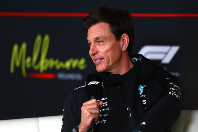 Toto Wolff Mercedes Sandbaggen