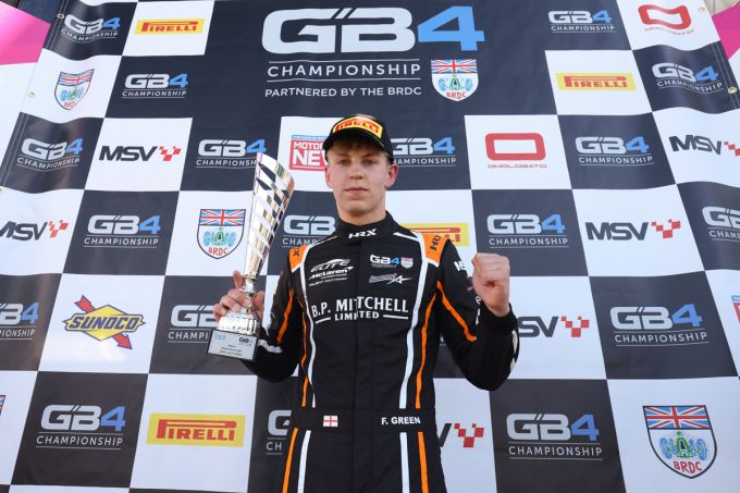 Fred Green neemt vroeg het initiatief in GB4-seizoensopener