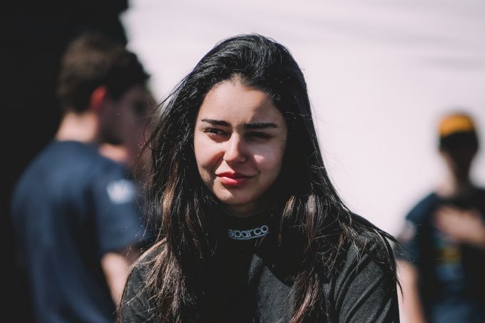 Sofia Zanfari begint 2026 met een podiumplaats in Nogaro