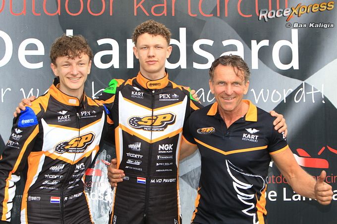 Trotse vader Ben van de Pavert met zoons Ralph en Mika zege en P2 op NK Karting