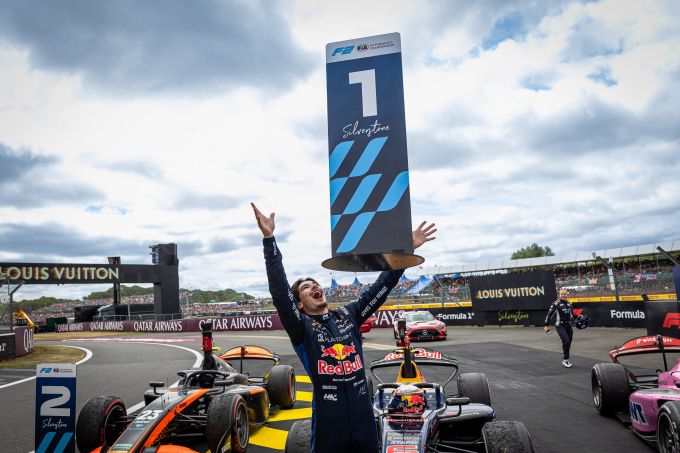 David Coulthard Red Bull Nikola Tsolov