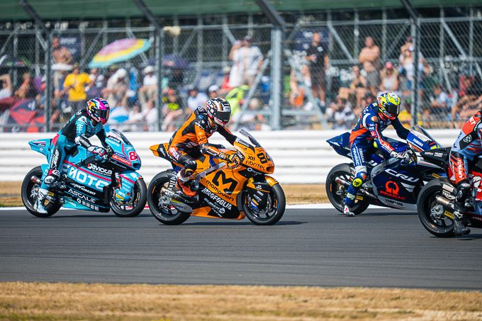 Momoven Idrofoglia RW Racing