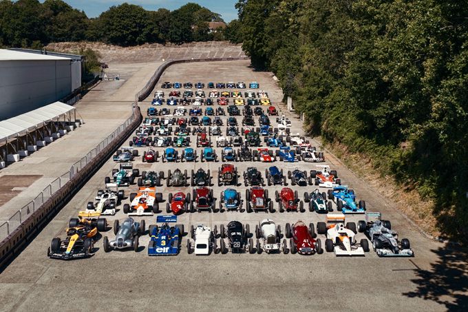 Brooklands viert honderdjarig bestaan van de eerste Grand Prix van Groot-Brittannië in spectaculaire stijl