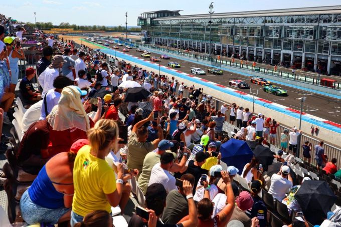 GT World Challenge powered by AWS 2026 Foto 1