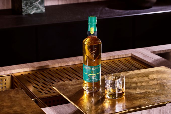 Glenfiddich en Aston Martin Formula One Team presenteren twee exclusieve limited edition single malts