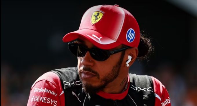 Lewis Hamilton Johnny Herbert F1 Ferrari